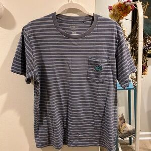 Blue White Striped Men’s Uniqlo Graphic T Medium
